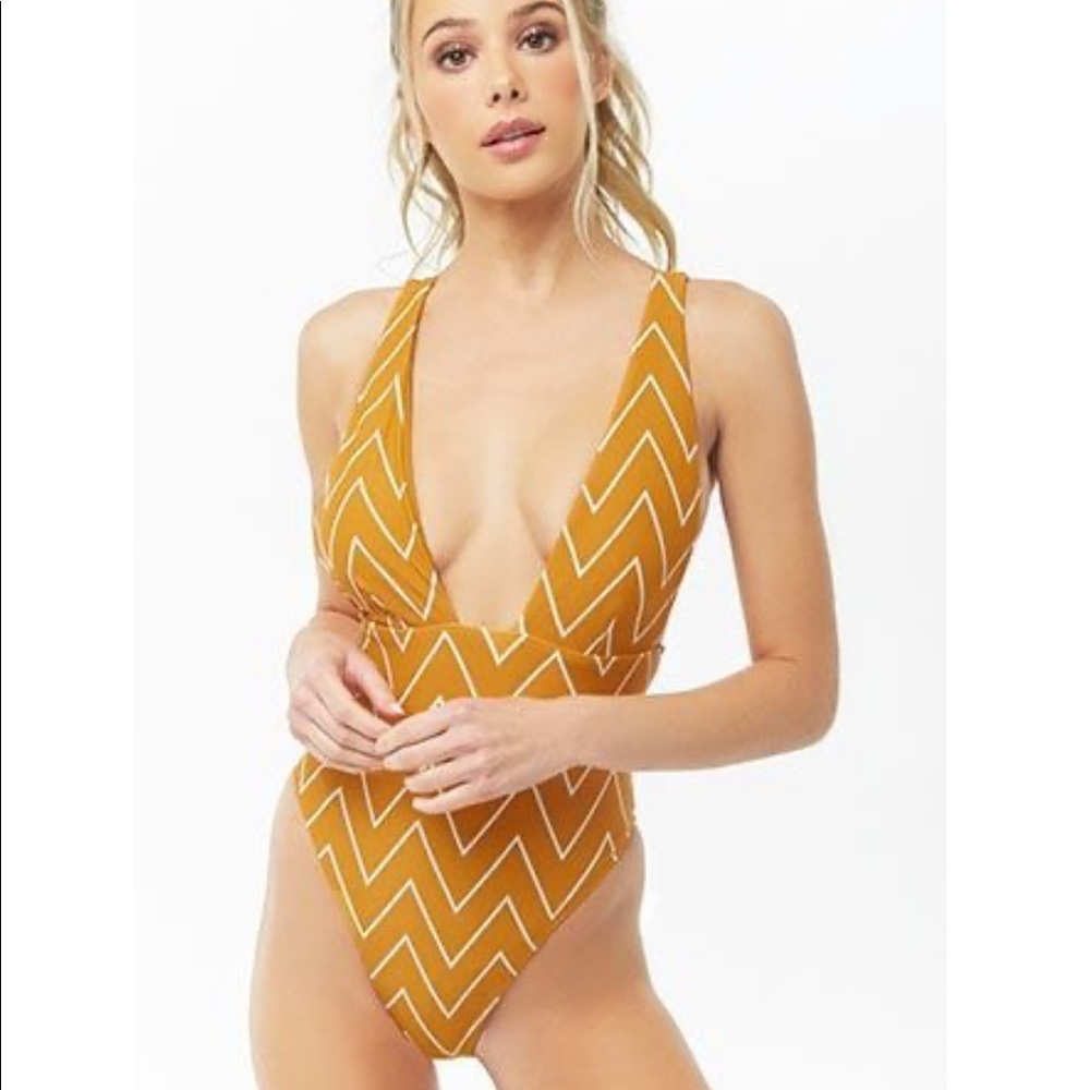Zigzag Cross-Back One-Piece Swimsuit